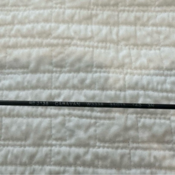 Men| Ray-Ban RB3136 Caravan Sunglasses with Case and Cloth - Picture 4 of 6